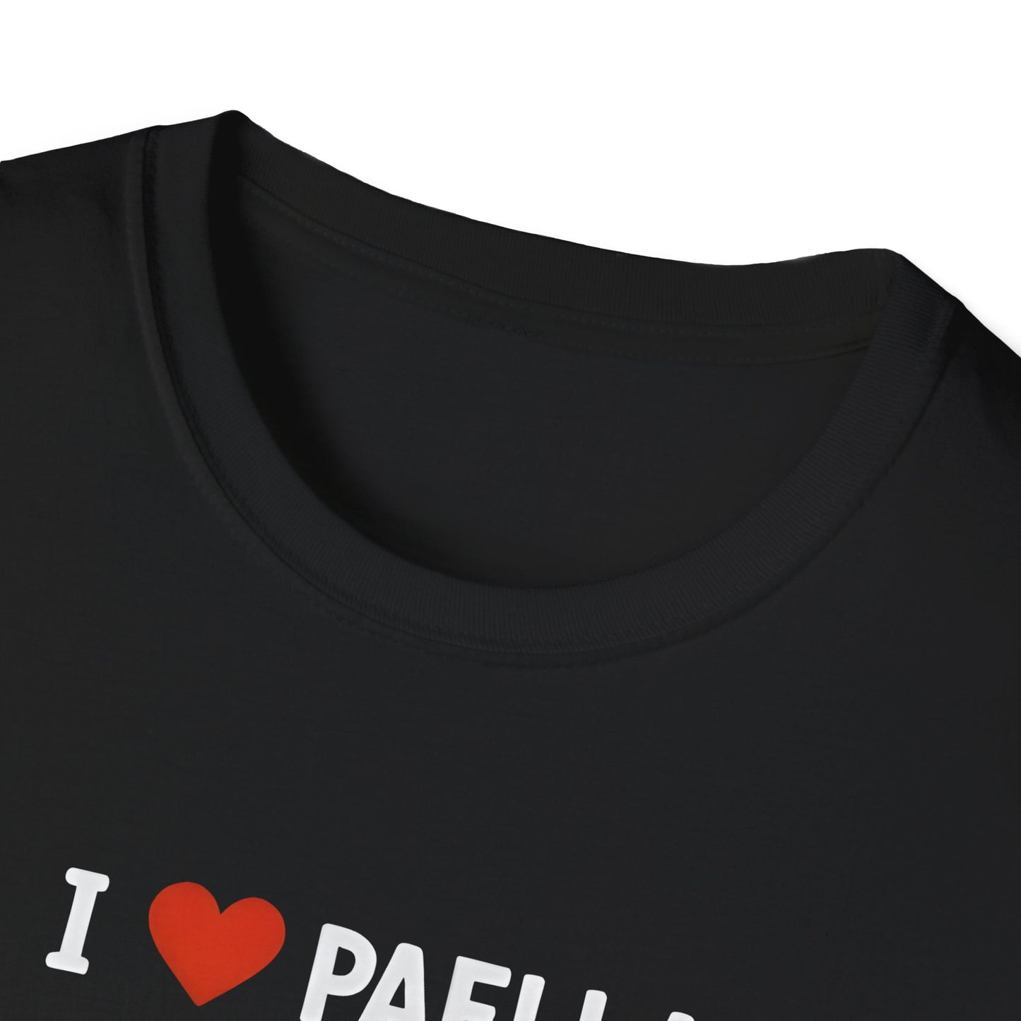 Black t-shirt with 'I ❤️ PAELLA' text on a white background