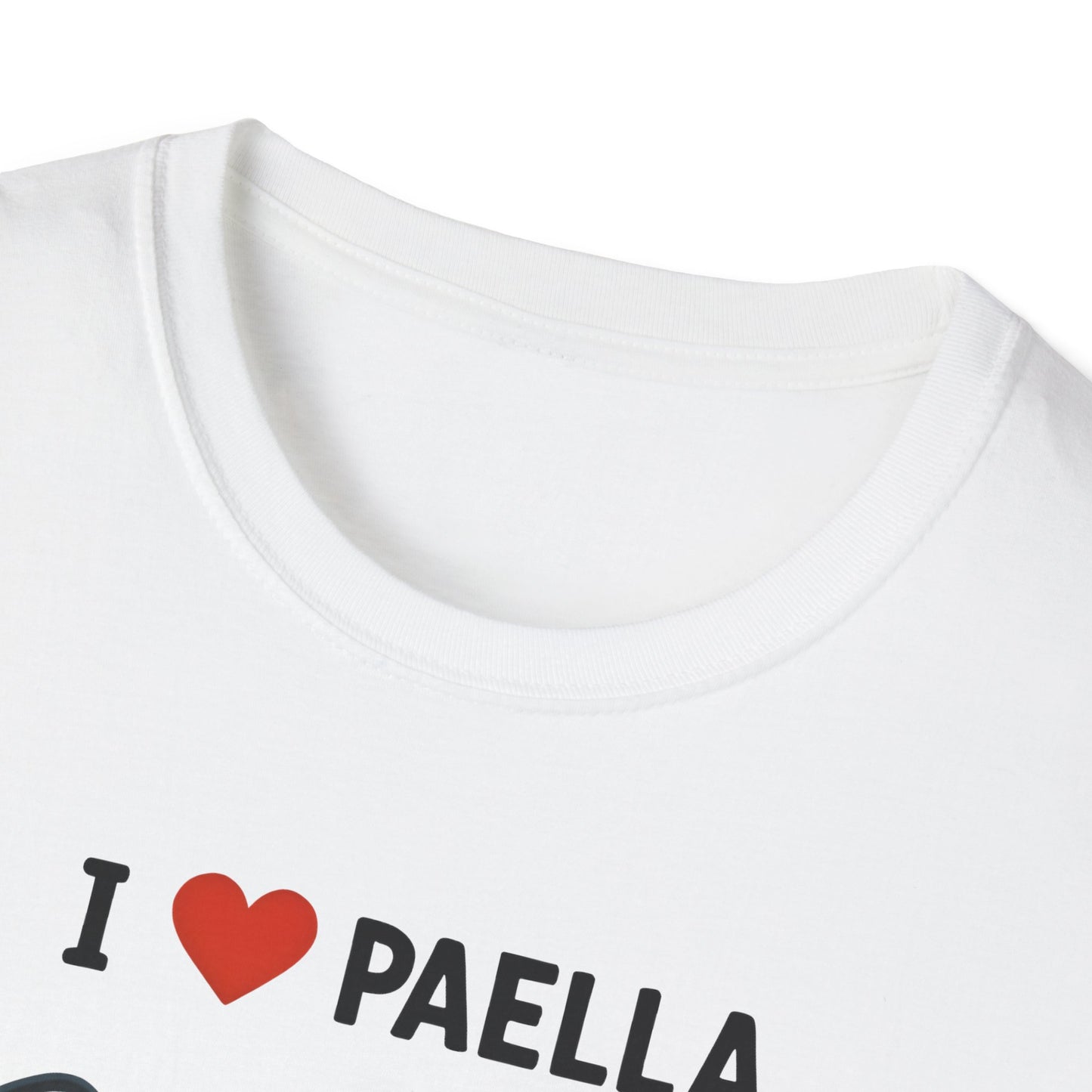 White t-shirt with 'I ❤️ PAELLA' text on a white background